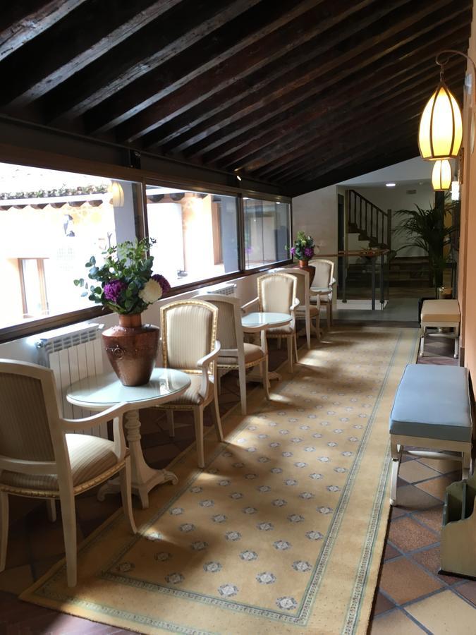 Antika Snoga Hotel Ávila Ngoại thất bức ảnh